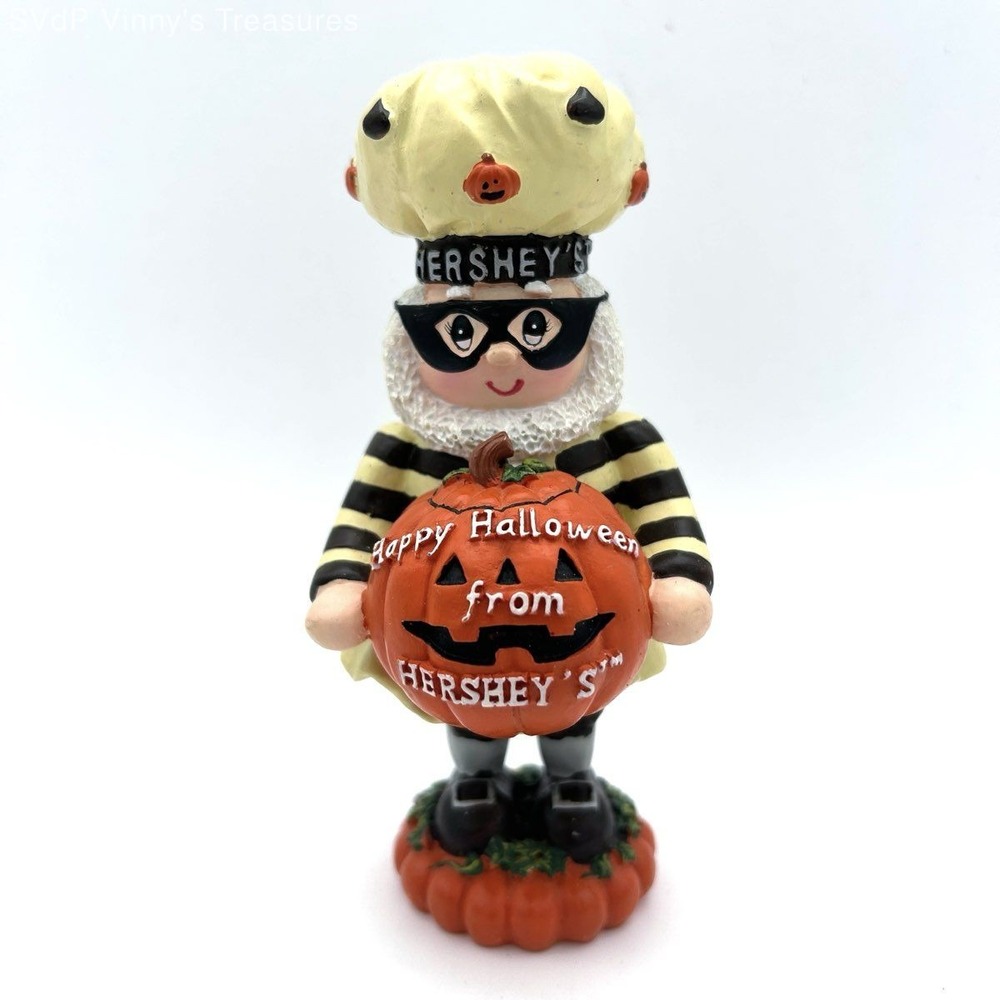 Hershey's Halloween Figurine 1998 Vintage Resin Masked Baker With Pumpkin 5.5"